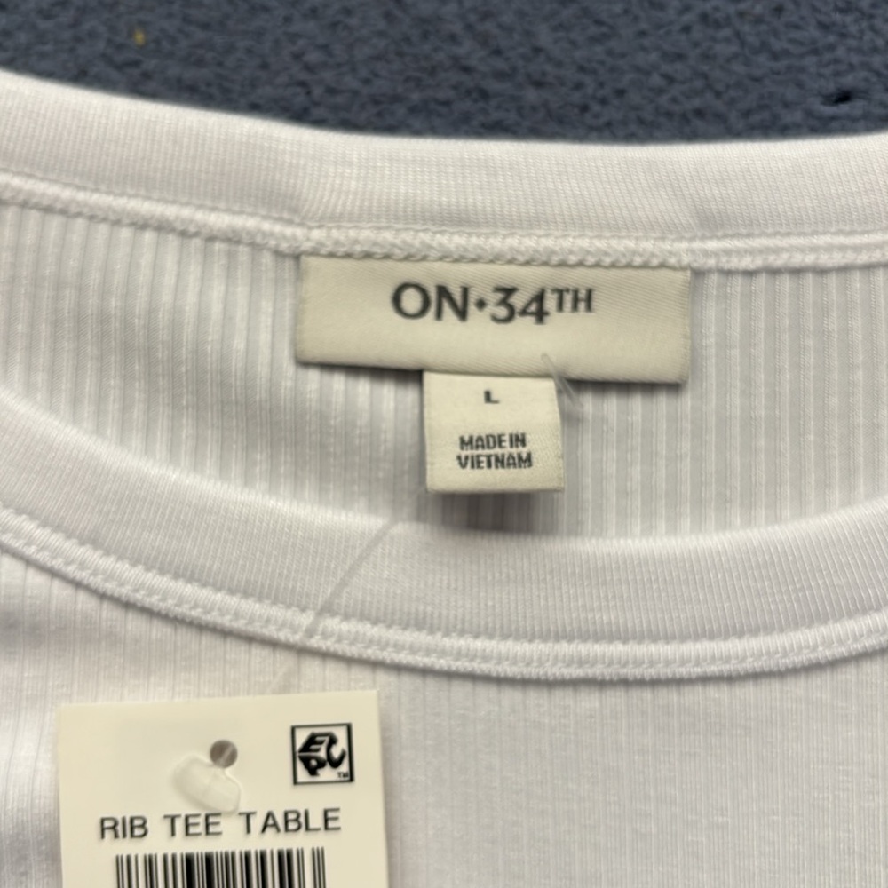 Men's White Ribbed Tee - Picture 4 of 4